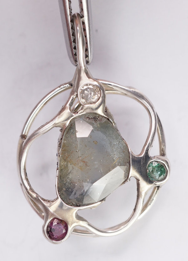 Saphir Smaragd Rubin Diamant Amulett